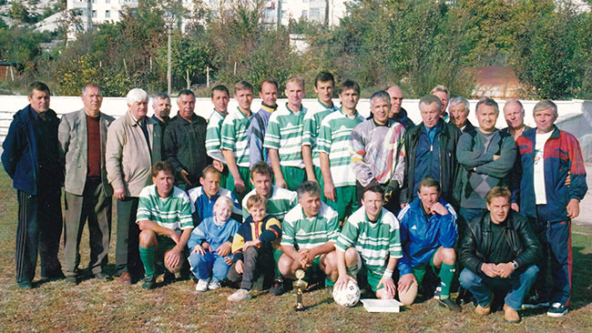Команда ветеранов Севастополя - обладатель Кубка Крыма среди ветеранов 1998 г.
