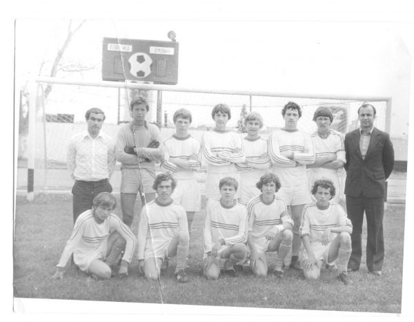 В.Г.Каштанов со сборной командой 1964 г.р. на стадионе Чайка.