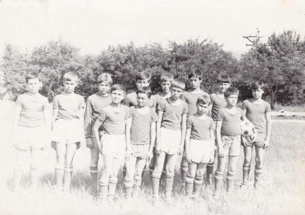 Команда СШ№12 1973 года рождения в 1984 году.