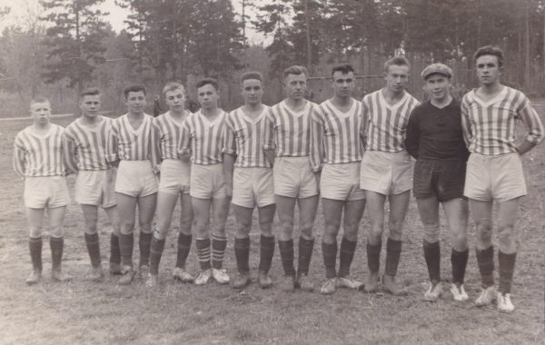 Венгрия 1957 г. Скрыльник четвертый справа.