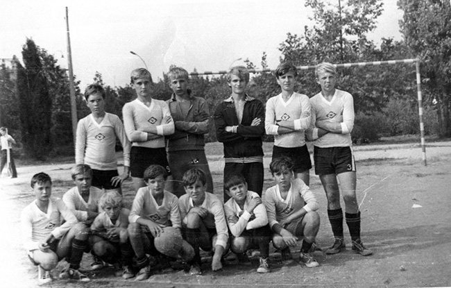 Юношеская команда Виктория в 1973 году. Тренер Е. Репенков