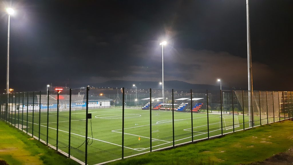 Новый стадион Рубин имени Н. А. Власова в свете прожекторов