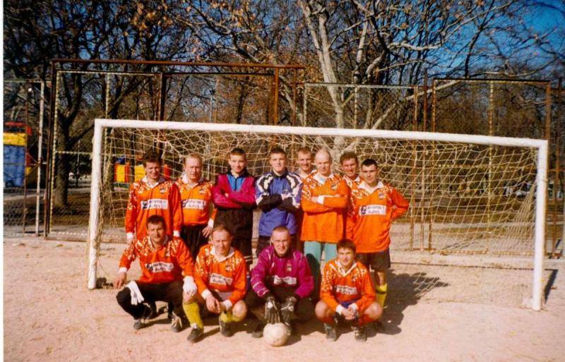 Команда Стрела 1999 г на мини-футболе в Детском парке....