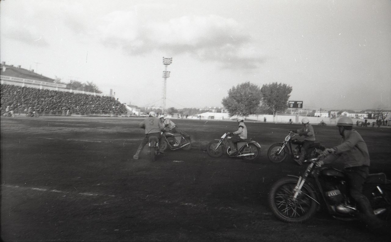 1969 г. Мотобол на стадионе Чайка!!!
