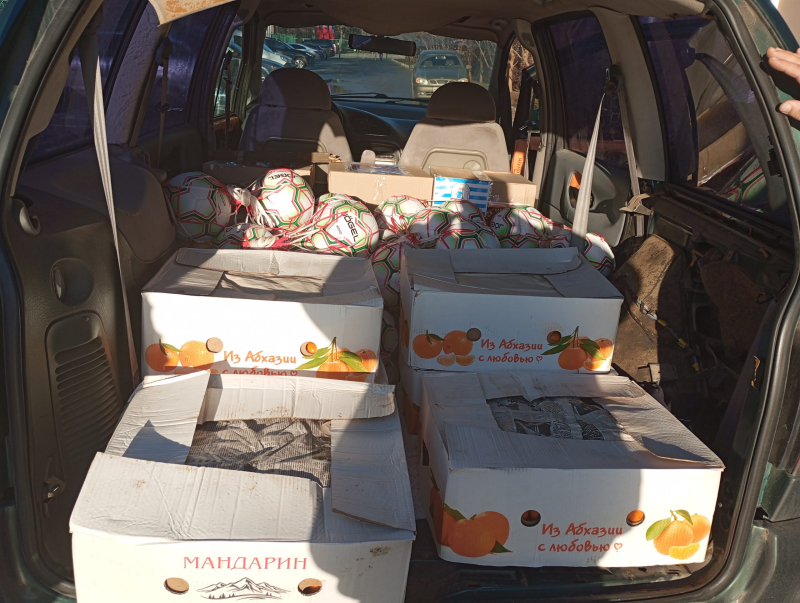 Новогодние подарки перед отправкой...