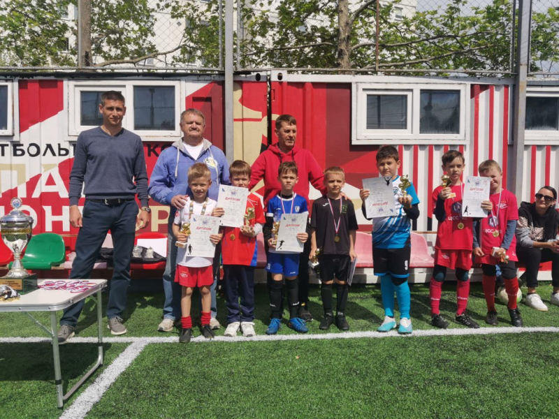 Лауреаты в номинациях ЛУЧШИХ ИГРОКОВ турнира