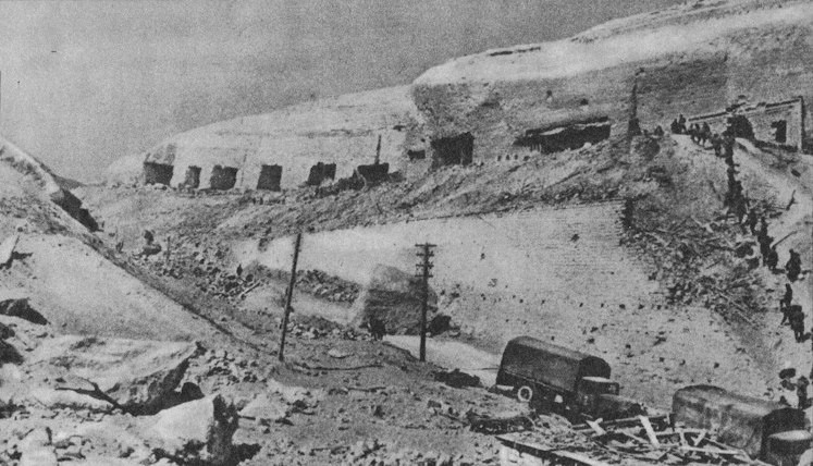 Шампаны в дни войны. 1942 г.