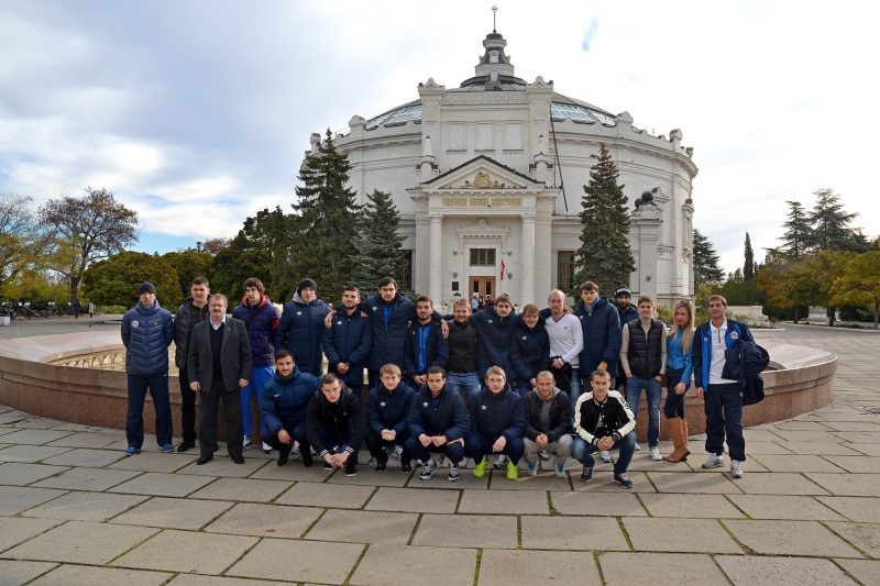ФК СКЧФ Севастополь. Из севастопольцев - тренер А. Белобаба, администратор Е. Удовенко, спортивный директор Е. Репенков, и футболист А. Данишевский.