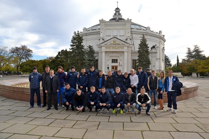 ФК СКЧФ Севастополь. Из севастопольцев - тренер А. Белобаба, администратор Е. Удовенко, спортивный директор Е