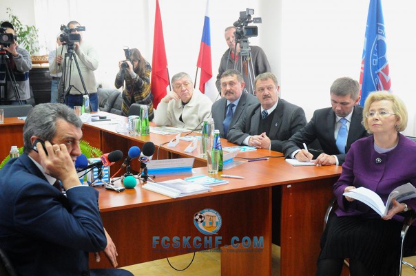 Создание КФС. Совещание. Губернатор Севастополя, заместитель министра спорта РФ, первый Президент КФС и руководство ФК Севастополь