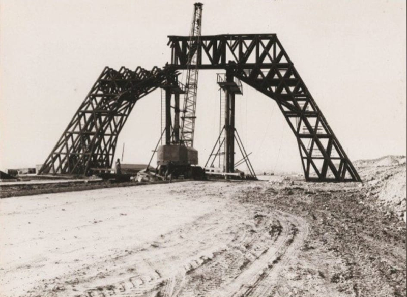 Строительство Арки, посвященной 200-летию Севастополя. 1983 г.