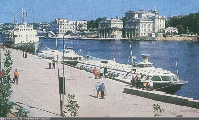 Артбухта. Кометы у причала. 1973 г.