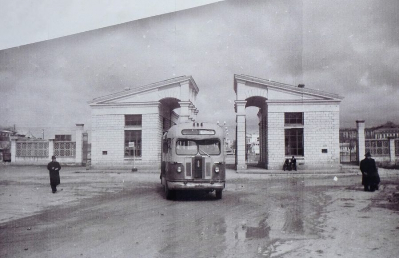 Артбухта. Павильоны на паромной переправе