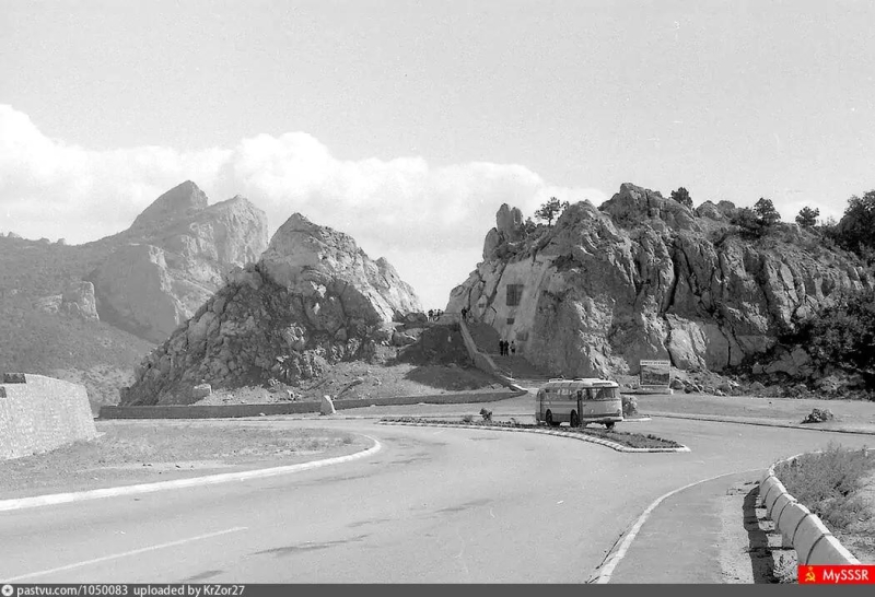 Автодорога Севастополь - Ялта. Смотровая площадка на Ласпинском перевале. 1975 г.