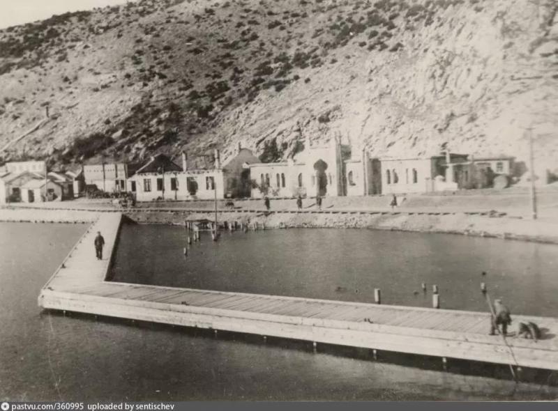 Балаклава. Причал для торпедных катеров. 1944 г