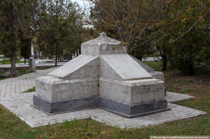 Братские могилы на Братском кладбище