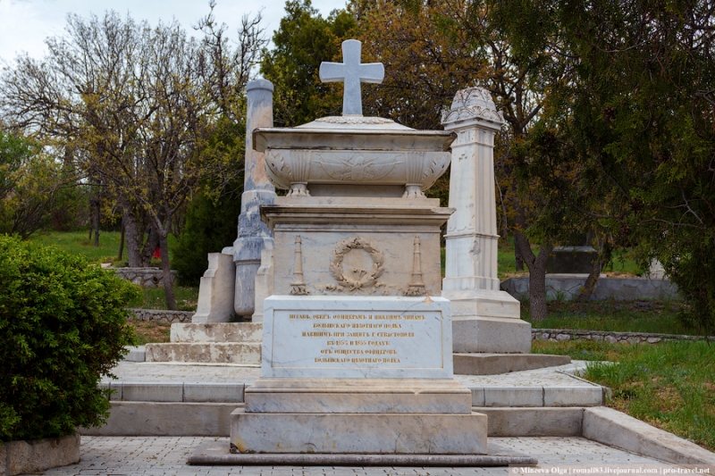 Братское кладбище...