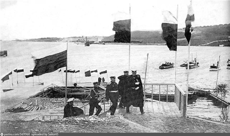 Бухта Голландия. Прибытие командующего ЧФ адмирала А. В. Колчака на открытие Морского кадетского корпуса. 1916 г.