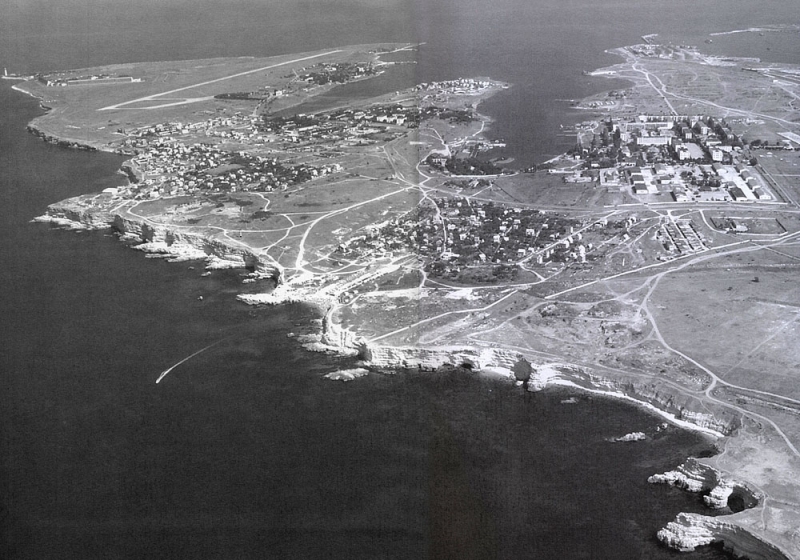 Бухта Казачья и мыс Херсонес. 70-е годы