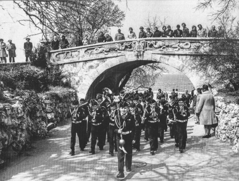 Детский оркестр на празднике