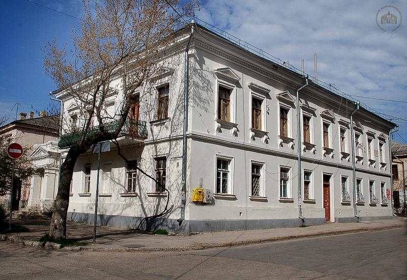 Дом Волохова на Суворова. Последняя квартира П. С. Нахимова.