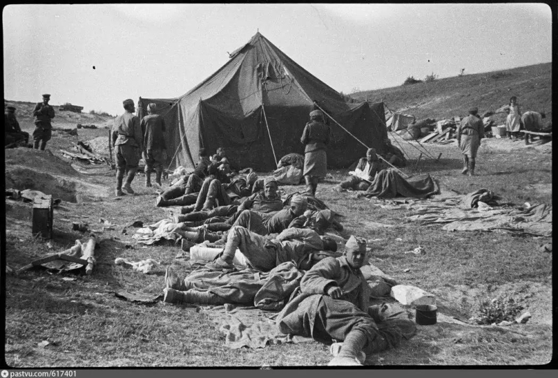 Эвакопункт в Шулях. 1944 г.