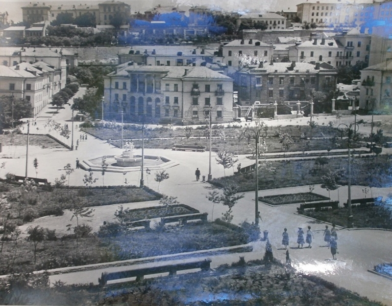 Фонтан в Комсомольском парке. 1960-е годы.