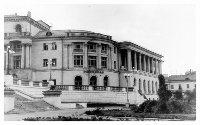 Гостиница Севастополь и рестораны Севастополь и Бригантина (Бригада).