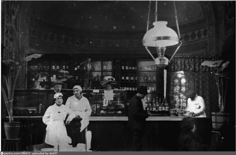 Интерьер ресторана в закрытом храме Вознесения Господня над Форосом. 60-е годы