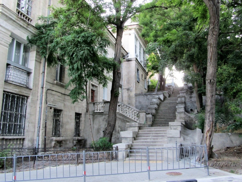 Лестницы Севастополя. Улица Василия Кучера