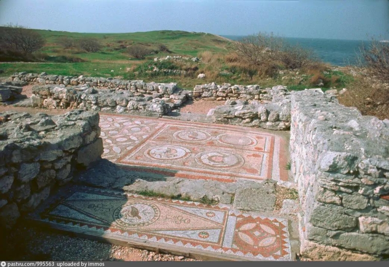 Мозаика в Херсонесе. 1989 г.