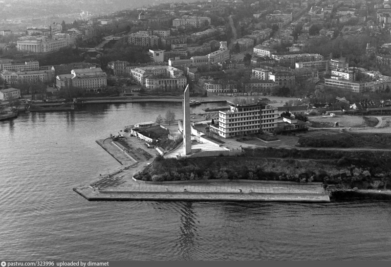 Мыс Хрустальный. Штык и Парус