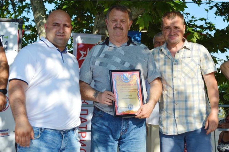 На церемонии награждения победителей и призеров СЛФЛ. А. Габриэлян, Е. Репенков, Э. Горохов