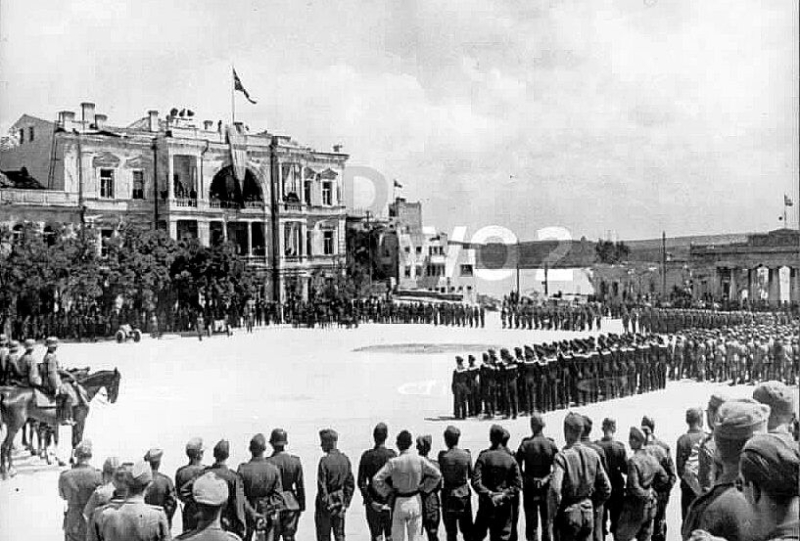 Немецкий парад на площади Нахимова