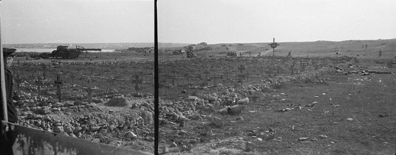 Немецкое кладбище в Херсонесе. 1944 год.