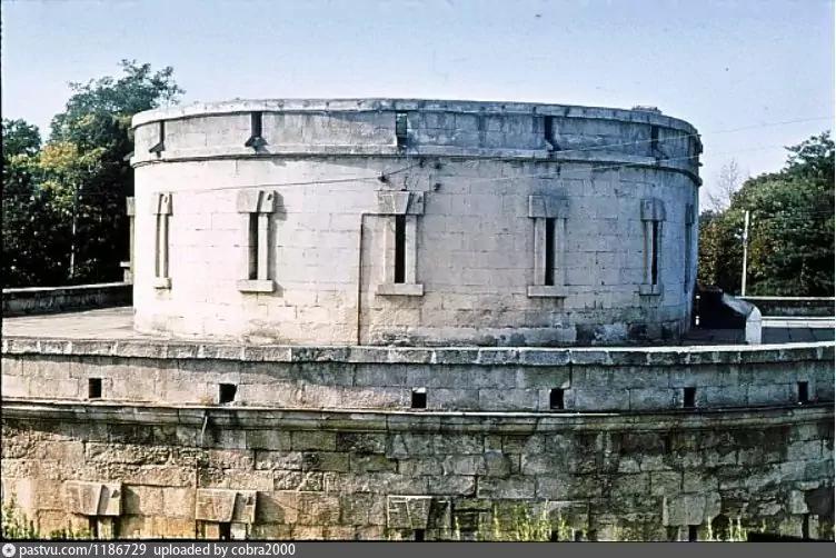 Оборонительная башня на Малаховом кургане