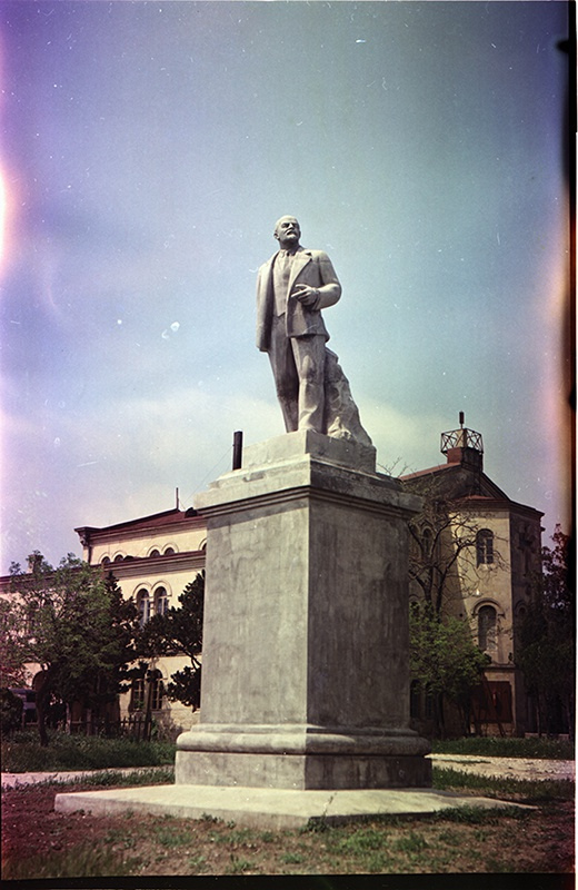 Памятник Ленину в Херсонесе! Оригинально!