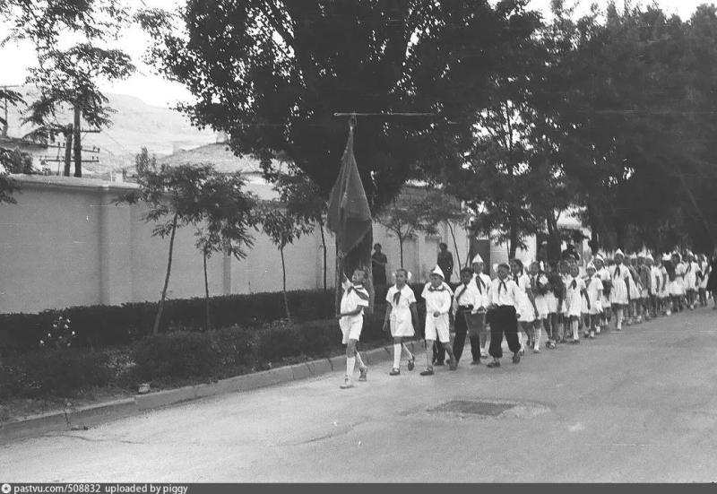 Пионеры в Балаклаве. 1963 г