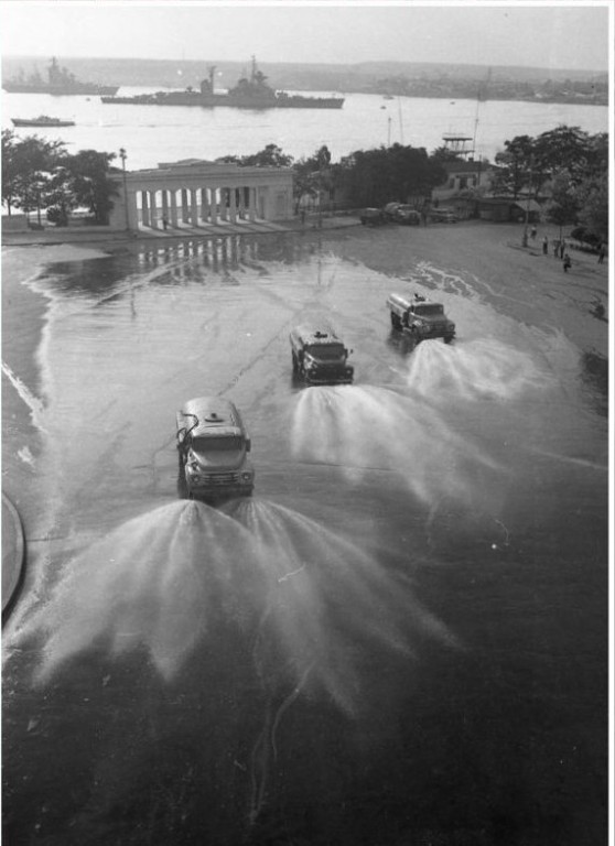 Площадь П. С. Нахимова. 70-е годы