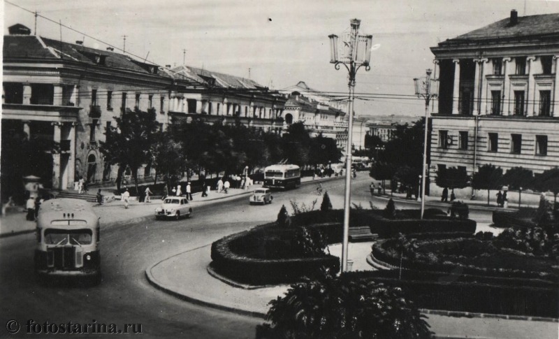 Площадь Революции. 1958 г.