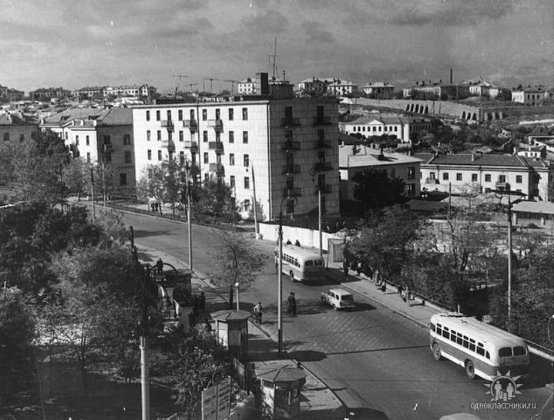 Площадь Ушакова - улица Гоголя