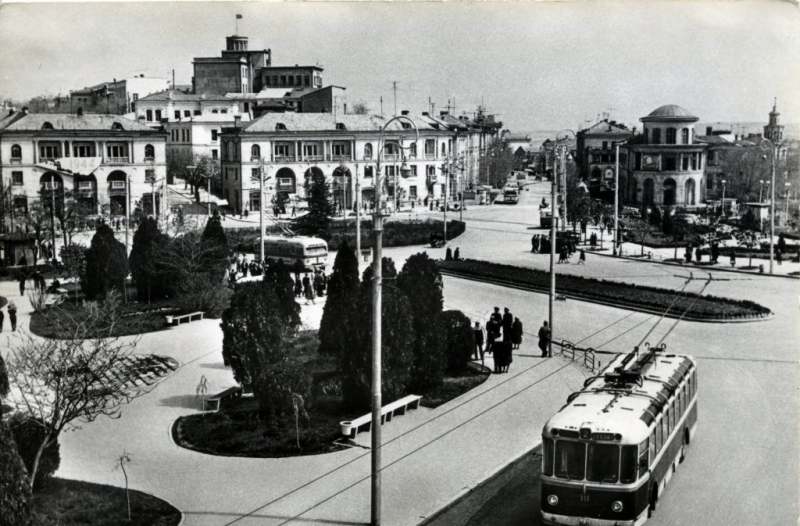 Площадь Ушакова. 1960-е годы