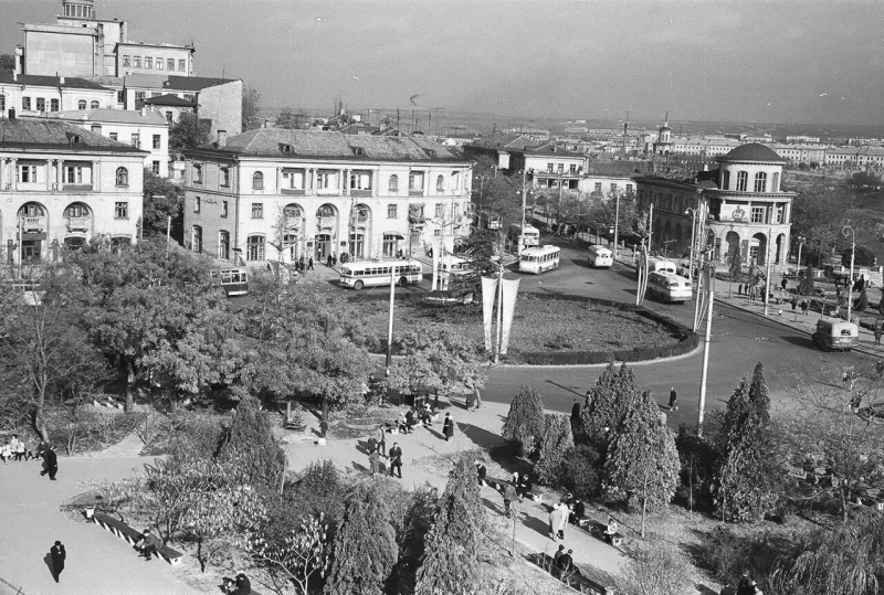 Площадь Ушакова. 70-е годы