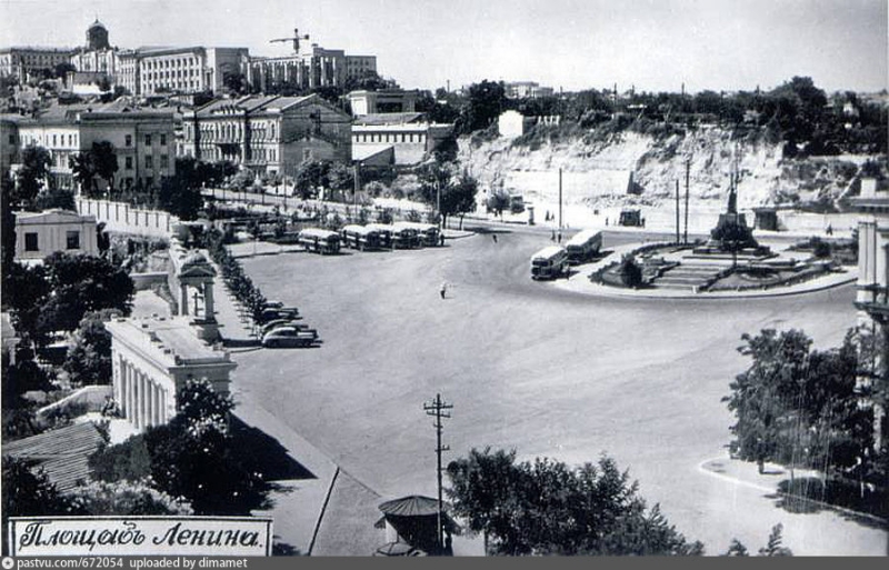 Площадь В. И. Ленина (Нахимова). Середина 50-х годов