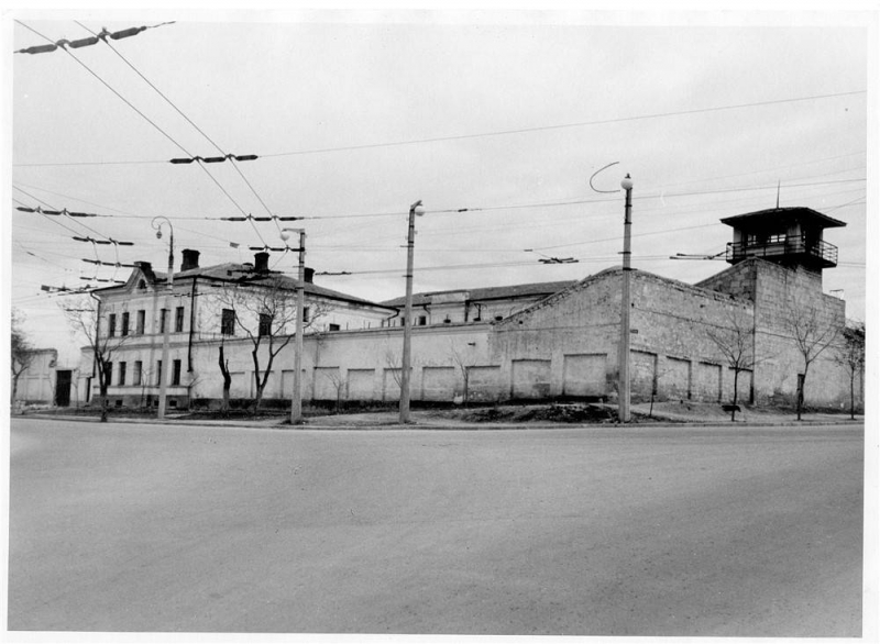 Площадь Восставших Тюрьма