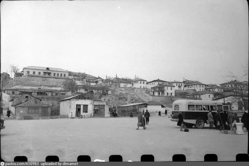 Площадь Захарова