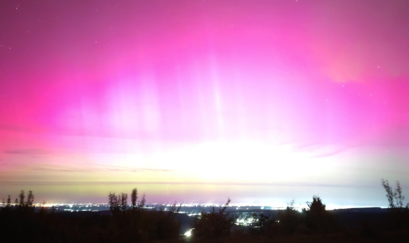 Полярное сияние в Севастополе 10.05.2024 г.! Это следствие магнитной бури на Солнце.