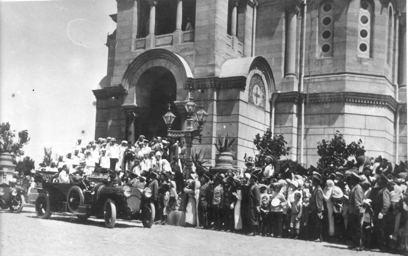 Посещение царя Николем вторым Владимирского собора на городском холме. 1910 г.