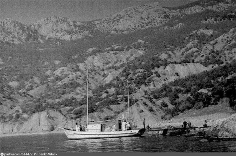 Причал в бухте Ласпи. 60-е годы.