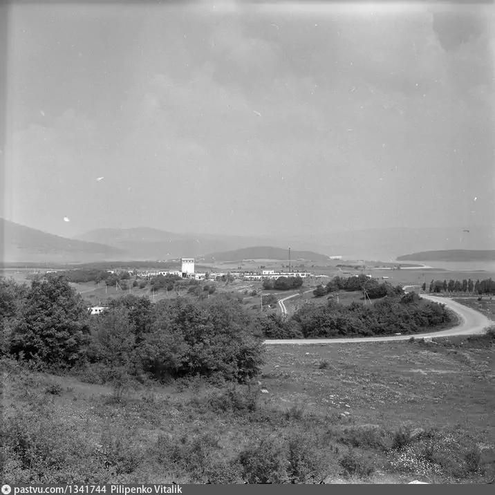 Птицефабрика Красный октярь в Байдарской долине. 1982 г.